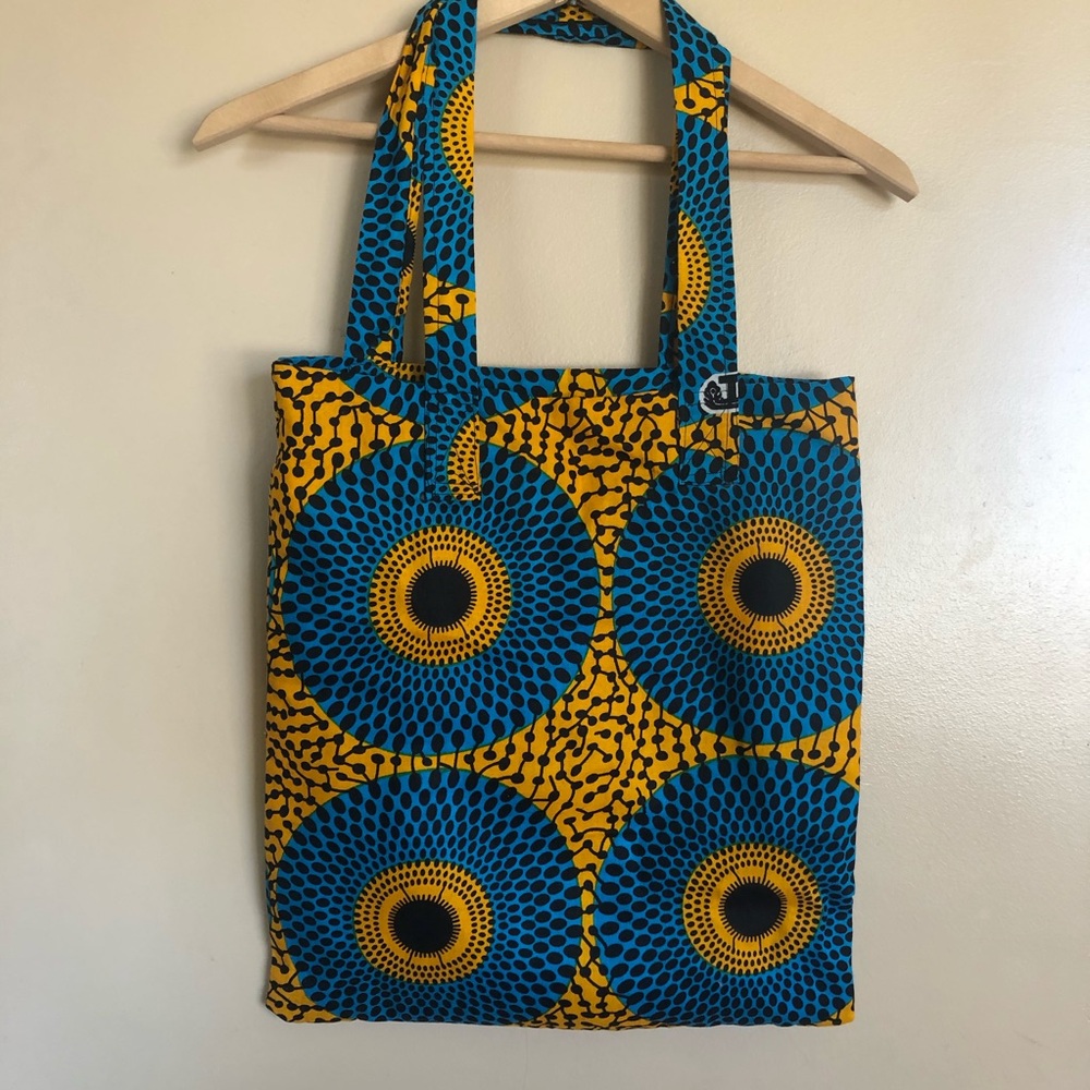 Ankara Tote with zipper pocket
